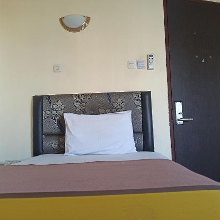 Al-Badar Hotel Syariah Macáçar Exterior foto