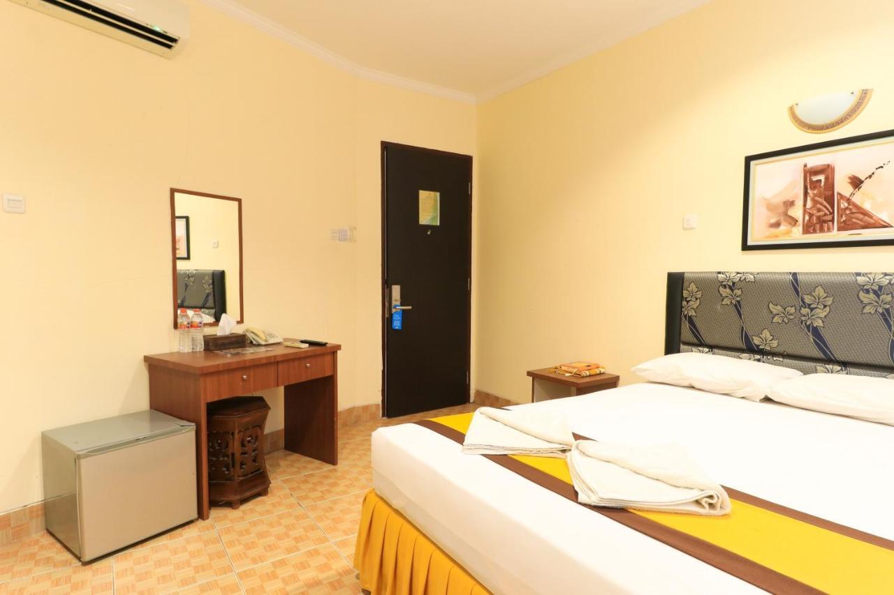 Al-Badar Hotel Syariah Macáçar Exterior foto