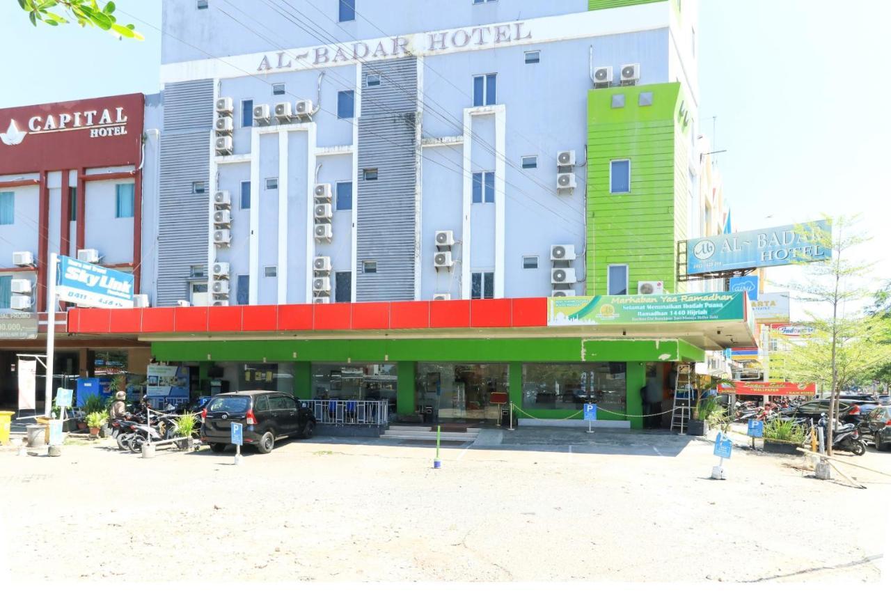 Al-Badar Hotel Syariah Macáçar Exterior foto