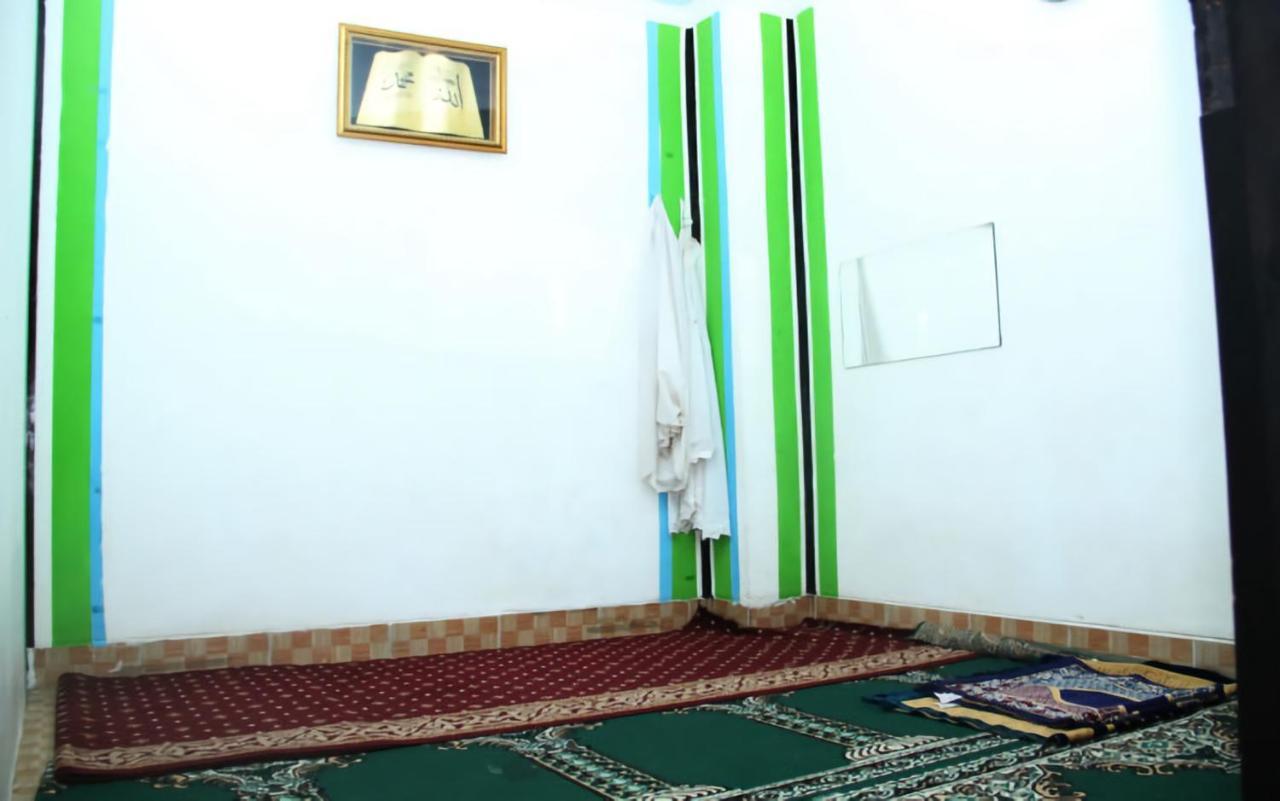 Al-Badar Hotel Syariah Macáçar Exterior foto