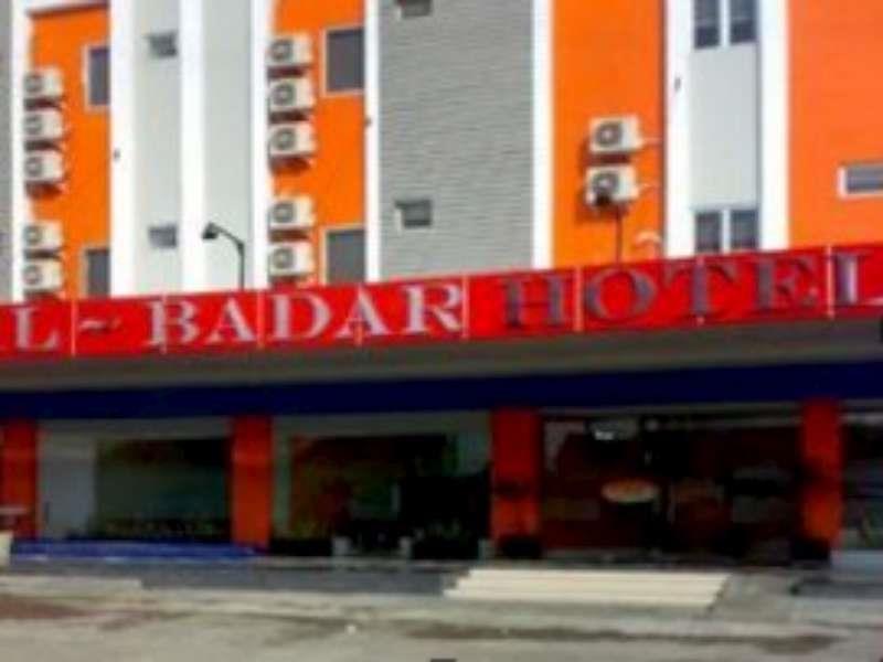 Al-Badar Hotel Syariah Macáçar Exterior foto