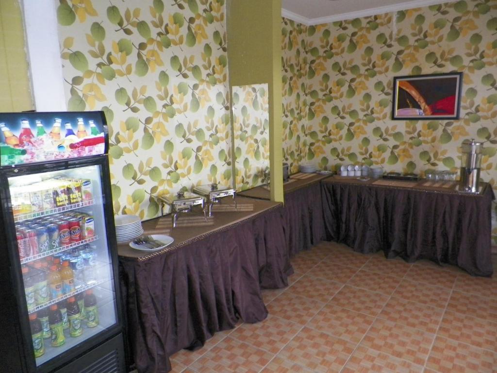 Al-Badar Hotel Syariah Macáçar Exterior foto